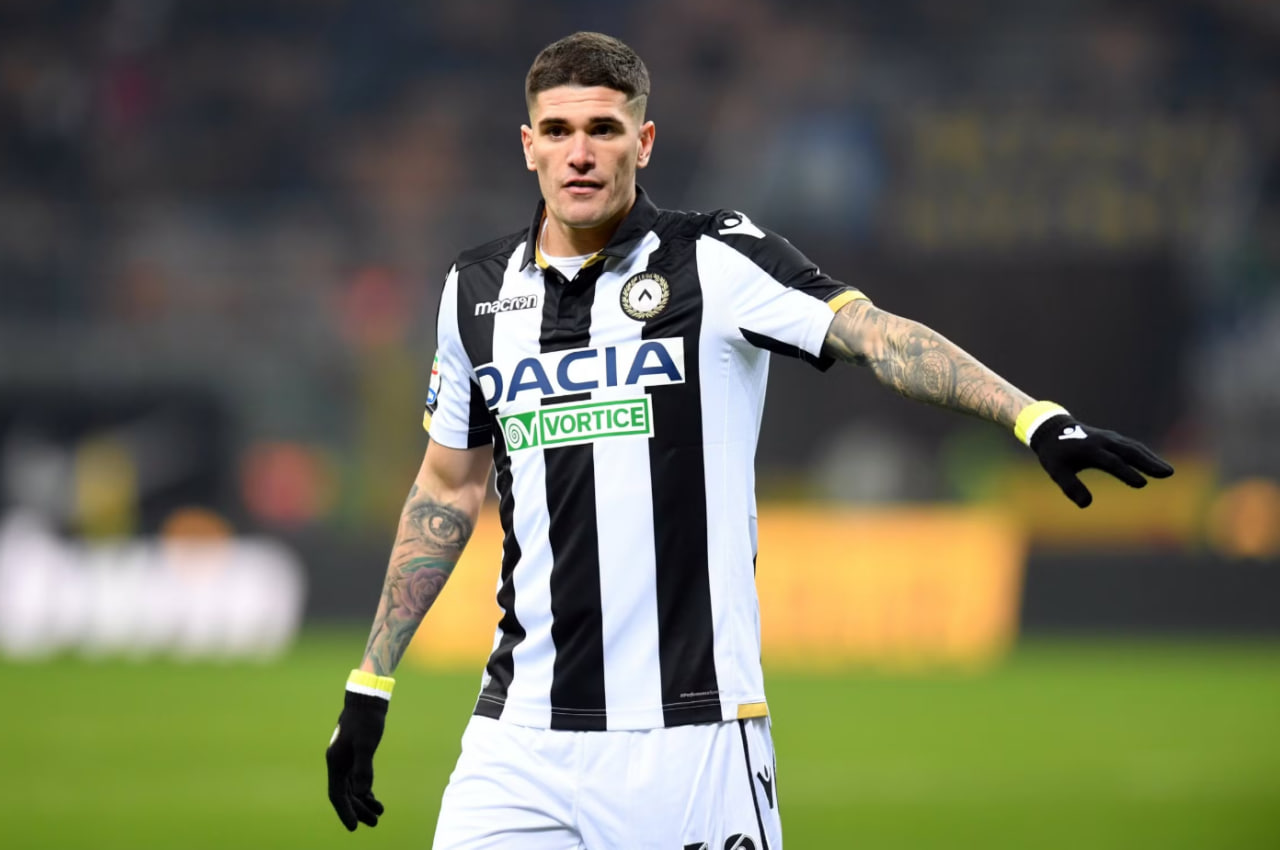 A Juventus está em busca de um novo meio-campista em meio às suspensões de Pogba e Fagioli